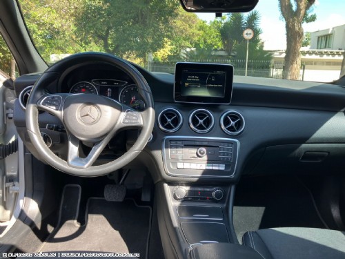 Mercedes-Benz A200 1.6 TURBO 2017/2018